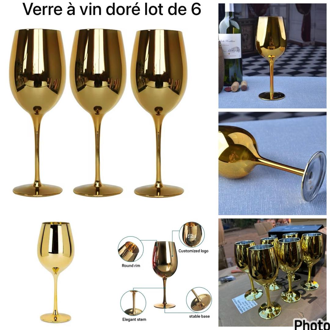 Verre à vin doré